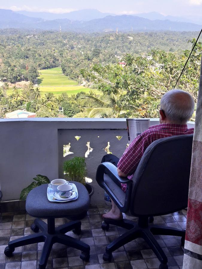 Mount View 11 Hotel Kandy Buitenkant foto