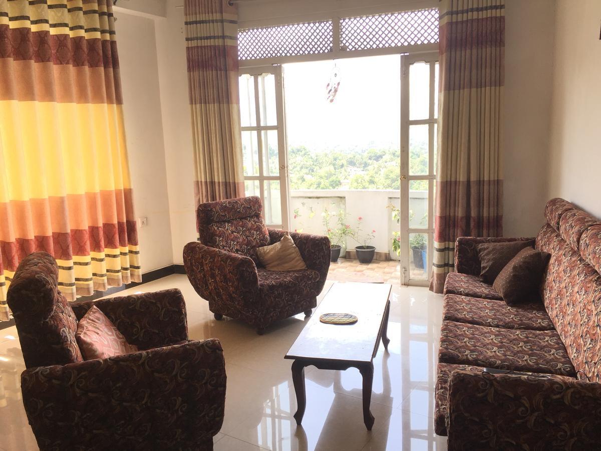 Mount View 11 Hotel Kandy Buitenkant foto